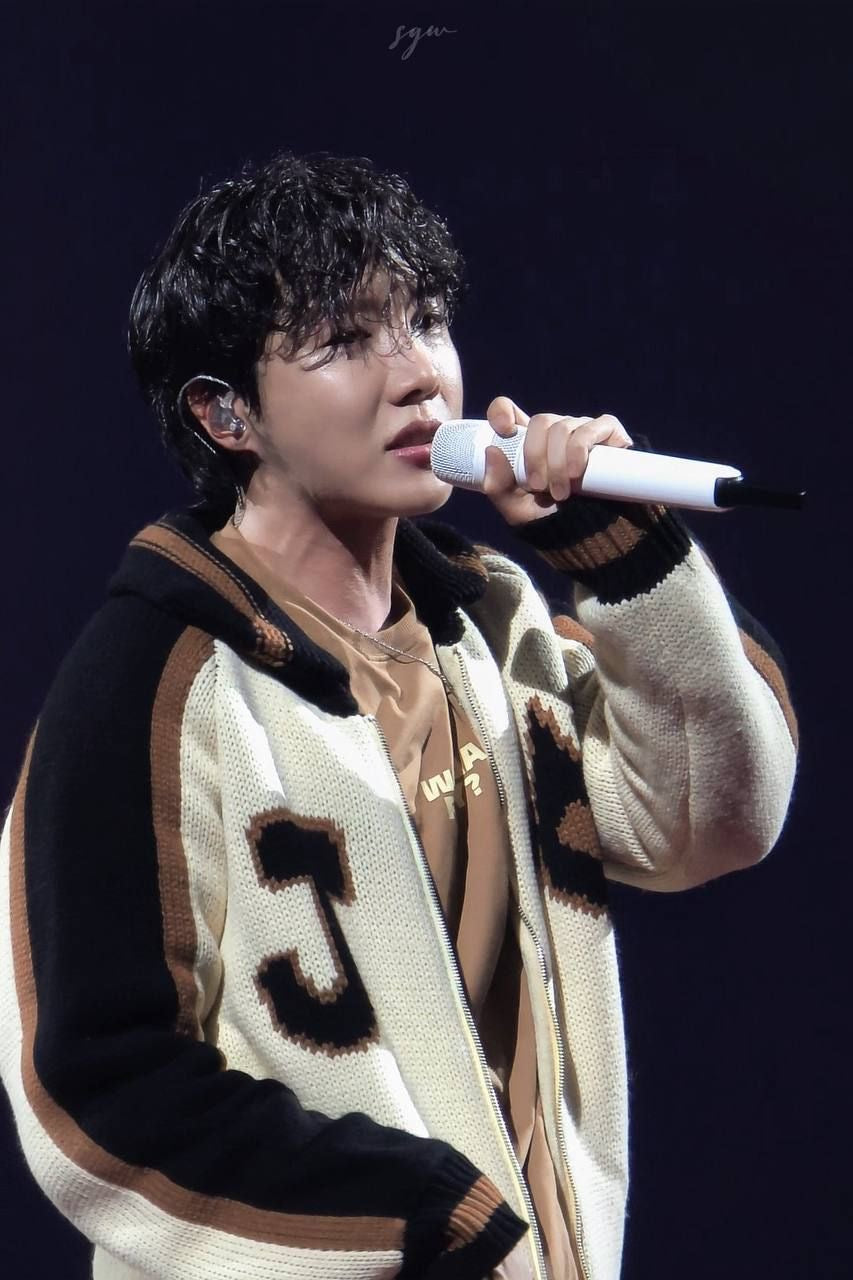 CARDIGAN JHOPE 🐿️❤️⭐️